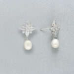 Sajjni Pearl Earrings