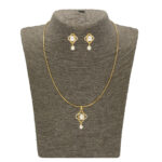 Dharna Pendant Set with Chain