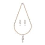 Fashionable Pearl Pendant Set