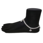 31 Grams Eeshani 31 Grams Silver Payal