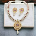 Splendor Pearl Necklace Set