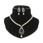Charm Pearl Necklace Set