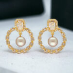 Falak Pearl Earrings