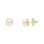 Timeless Pearl Earrings