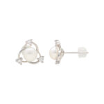 Timeless Pearls Earrings
