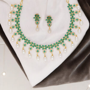 Splendid Pearl Necklace