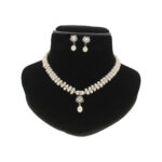 Alluring Pearl Necklace Set