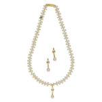 winsome Pearl Necklace Set
