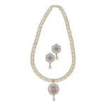Sumptuous Pearl Necklace Set