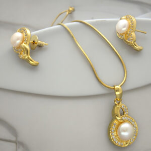 Anahita Pendant Set with Chain