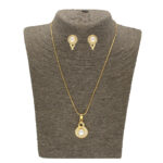 Anahita Pendant Set with Chain