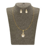 Chantrea Pendant Set with Chain