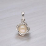 92.5 Sterling Silver Ekani Simple Pearl Pendant