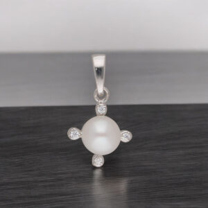 92.5 Sterling Silver Pratyusha Simple Pearl Pendant