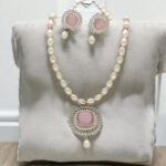 Ehan Pearl Necklace Set
