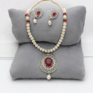 Darsh Pearl Necklace Set