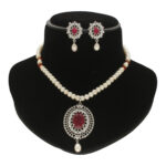 Darsh Pearl Necklace Set