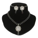Pran Pearl Necklace Set