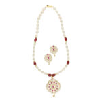 Rinay Pearl Necklace Set