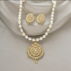 Quasar Mystique Pearl Necklace Set
