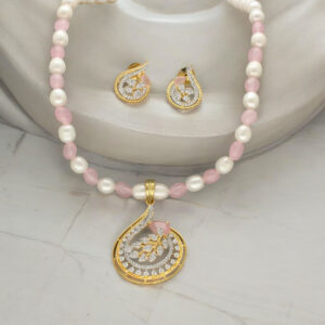 Radiant Reverie Pearl Necklace Set