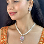 Sumptuous Pearl Necklace Set