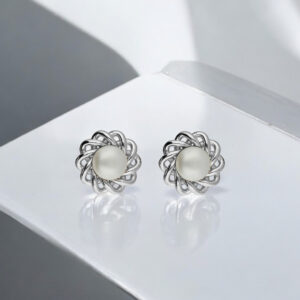 92.5 Silver Flower White Pearl Studs