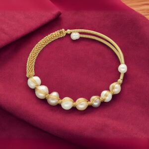 Lainey Pearl Bracelet