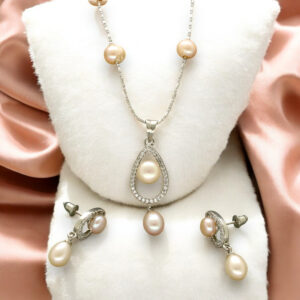 Tasha Pearl Pendant Set