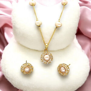 Orvele Pearl Pendant Set