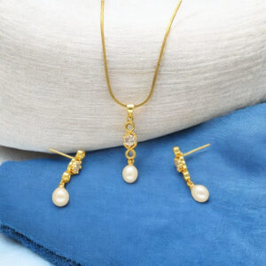 Elora Pearl Pendant Set