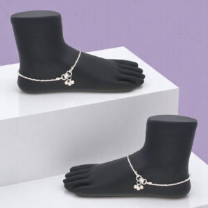 17 Grams Naomi Plain Silver Payal