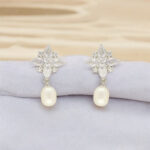 Sajjni Pearl Earrings