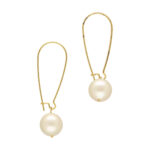 The Grand Ladyâs Triple-Strand Pearl Necklace Set