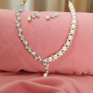 The Classic Princess Pearl Necklace Set