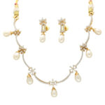 Soft Radiance Pearl Necklace Set