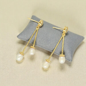 The Inez Pearl Earrings