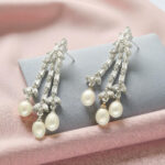 The Aizora Dangle Pearl Earrings