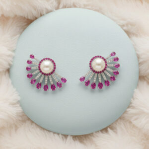 The Sibyl Pearl Earrings