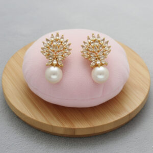 The Precila Pearl Earrings