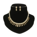 The Raya Pearl Necklace Set