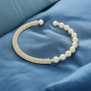 Elegant Pearl Bracelet