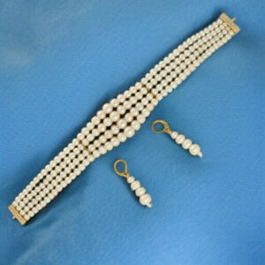 Pari Pearl Choker Set