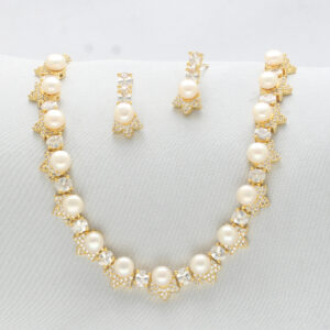 Yami Pearl Necklace Set