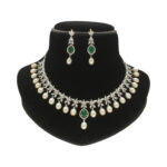 Omri Pearl Necklace Set
